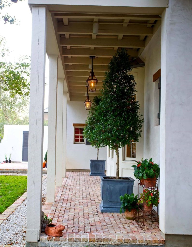 acadian-southern-brick-porch-houston-texas